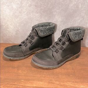 Chaco Barbary Chukka boot dark brown leather size 7